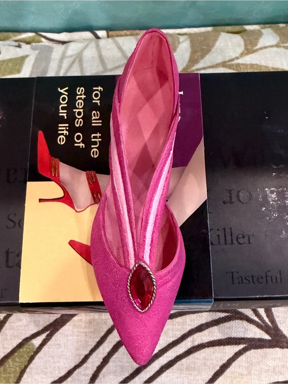 Just the Right Shoe “Grand Marquise” #25126 (2001) Collectible Shoe